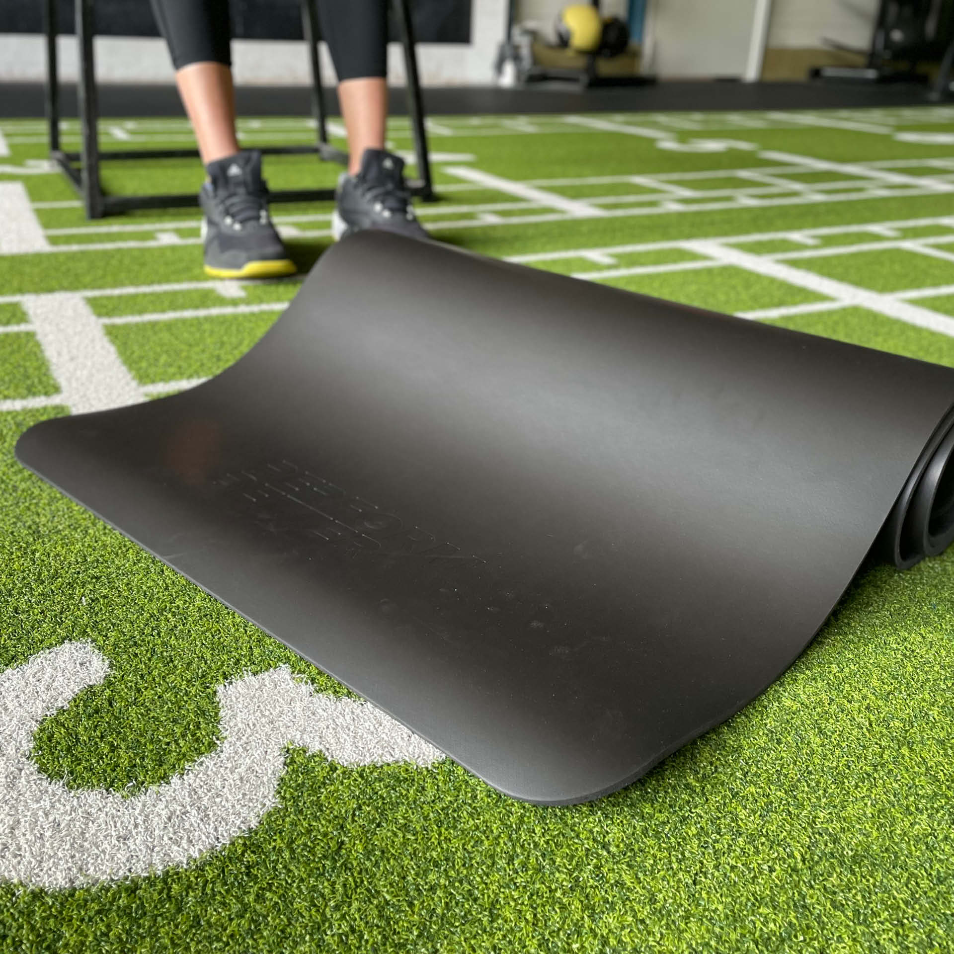 Perform Better Fitnessmatte 1,4m Schwarz mit Ösen